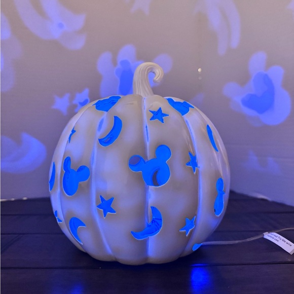 Disney Mickey Mouse Color Changing Light-Up Pumpkin Lantern – Halloween Decor - Picture 1 of 9